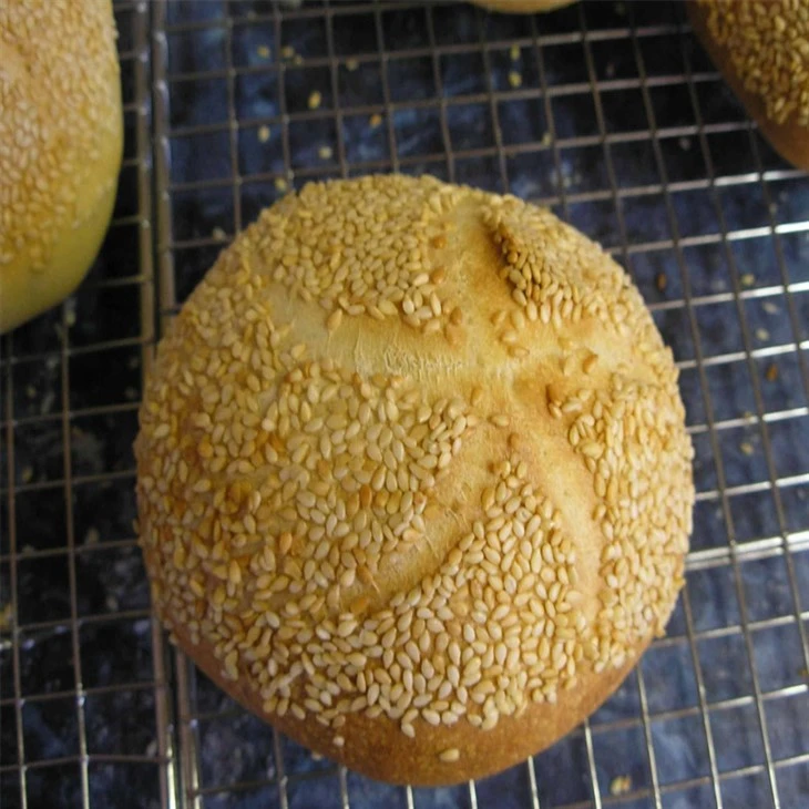 Hard Roll / Kaiser Roll Stuffed Bun Making Machine